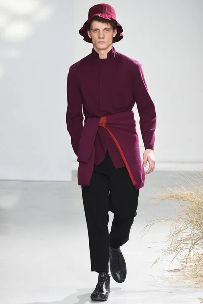 Look 4
